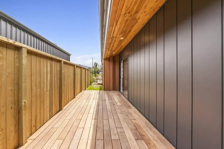 23 Wooing Tree — Timber decking and cladding detail