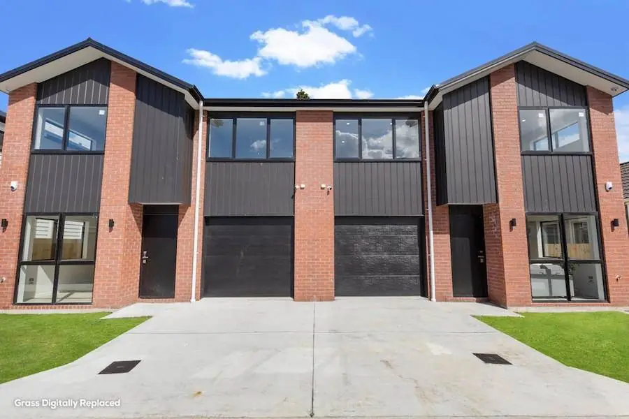 Old Wairoa Road — Old Wairoa Road townhouses — brick and dark cladding