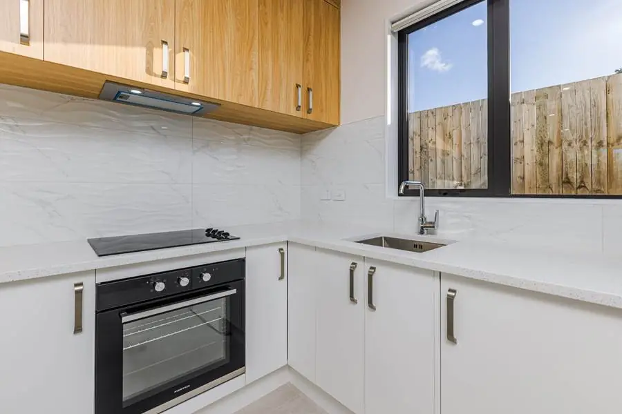 Tasman Drive — Kitchen detail
